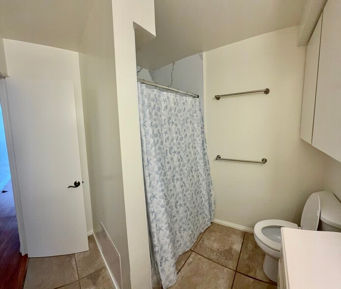 Building Photo - 1520 Spreckels St