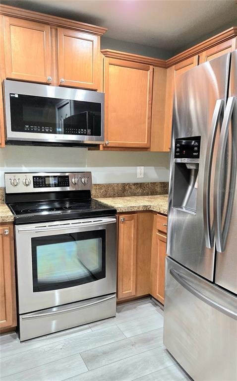 Building Photo - 405 Carina Cir