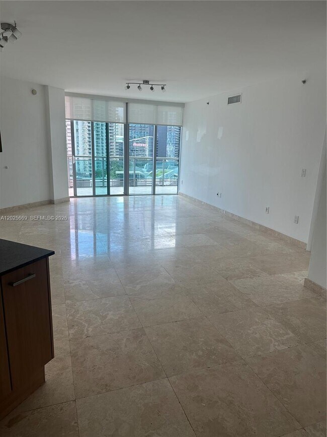 Building Photo - 350 S Miami Ave