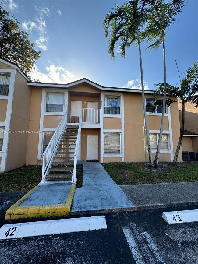 Primary Photo - 2244 SW 80th Ter