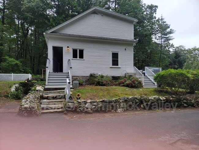 Building Photo - 13 N Main St