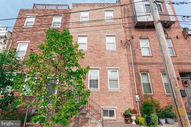 Building Photo - 1022 S Colorado St