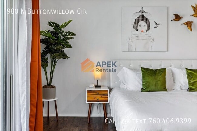 Building Photo - 980 N Buttonwillow Cir