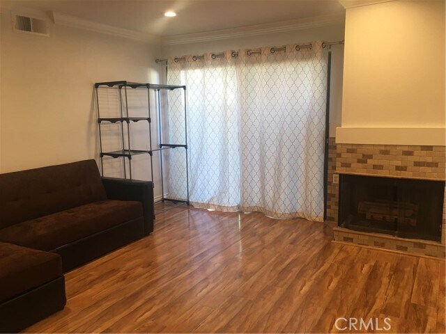 Building Photo - 13096 Le Parc Blvd