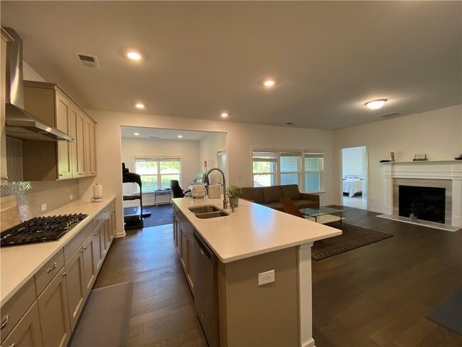 Building Photo - 5580 Bergeson Wy