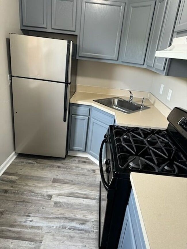 Building Photo - 1615 Olive St NE