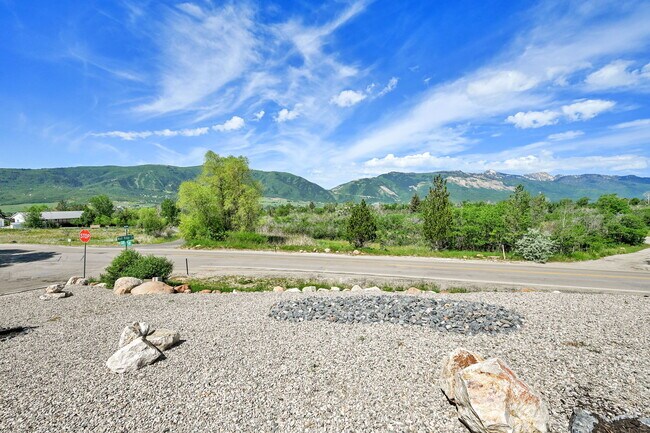 Building Photo - 5108 E Wolf Rdg Cir