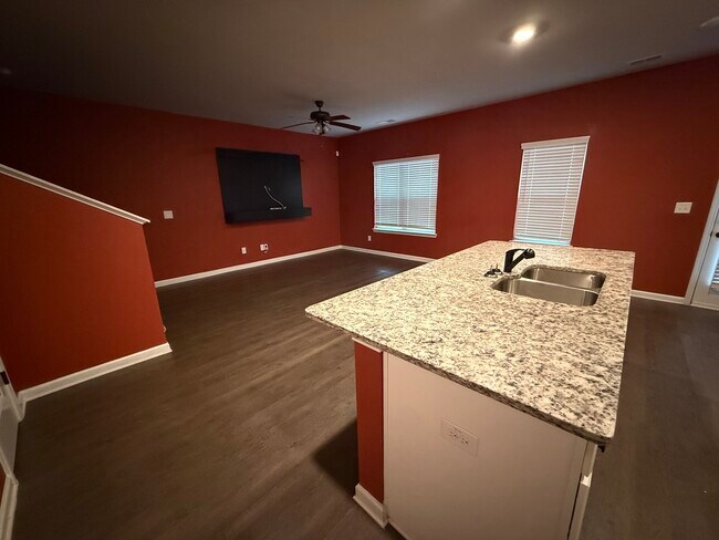 Building Photo - 1050 Mcconaughy Ct