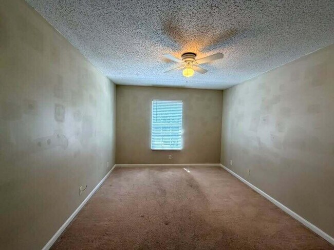 Building Photo - 6892 Mill Brook Pl
