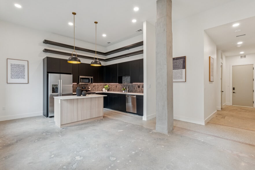 Building Photo - The Beacon Building