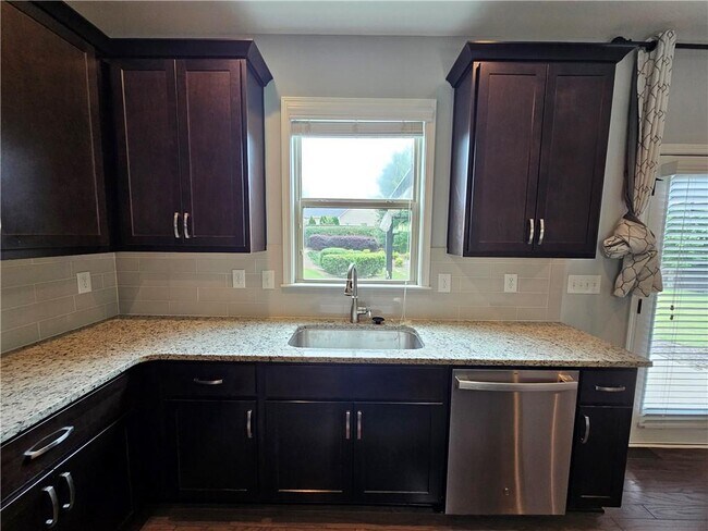 Building Photo - 3218 Leyden Ct