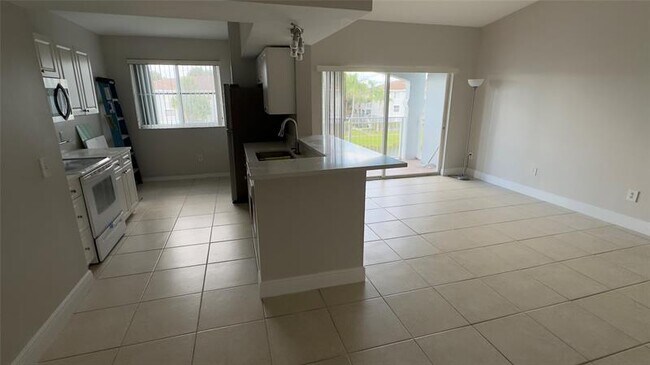 Building Photo - 9625 NW 1st Ct