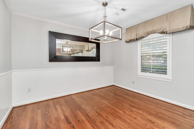 Building Photo - 4611 Merwin St