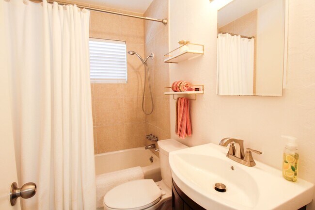 Building Photo - West of Trail Mid-Century Gem with New Designer Kitchen & Oversized Corner Lot