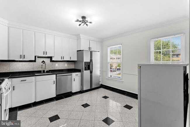 Building Photo - 7877 Painted Daisy Dr