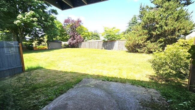 Building Photo - 1602 SE 145th Ct
