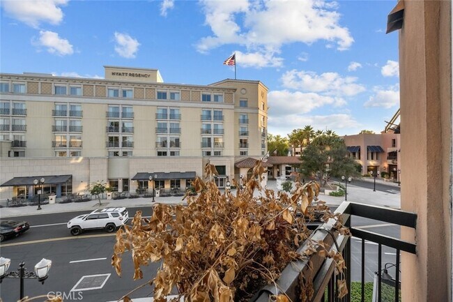 Building Photo - 24505 Town Center Dr