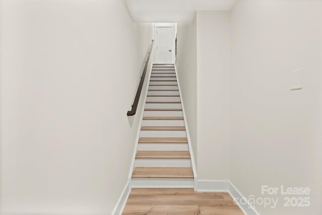 Building Photo - 3011 Jolene Ct