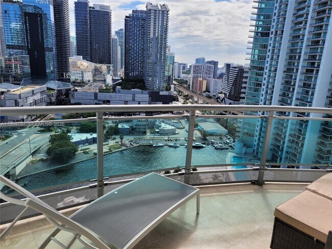 Building Photo - 350 S Miami Ave