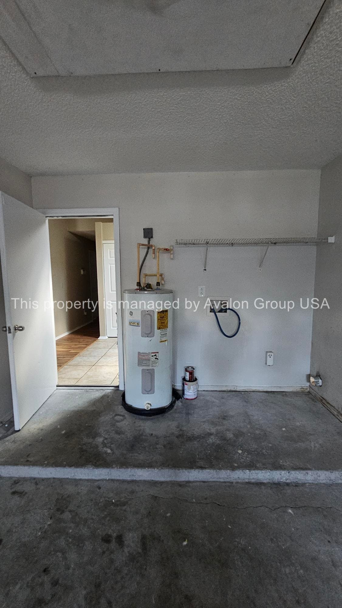 Building Photo - 10160 Geni Hill Cir N