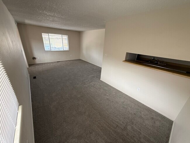 Building Photo - 1410 Crete Ct