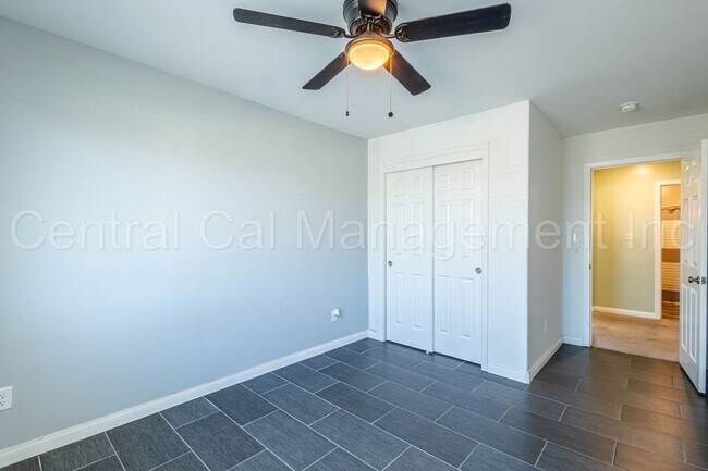 Building Photo - 3 Bedroom/2 Bath Home in Tyner Ranch - $22...