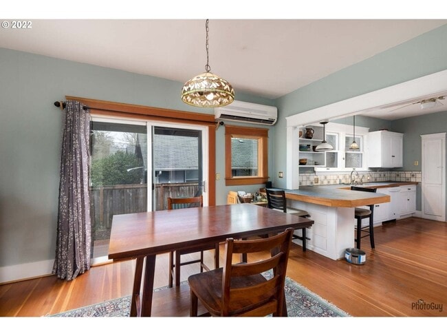 Building Photo - 4 Bedroom House Near Downtown Eugene