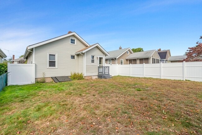 Building Photo - 82 Cliff St