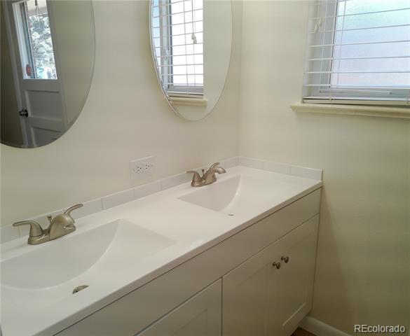 Building Photo - 2110 Glenn Summer Rd