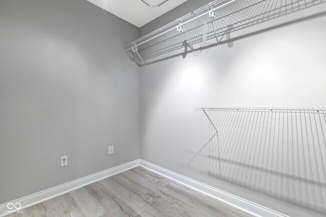 Building Photo - 12922 Ives Way