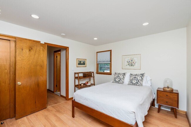 Building Photo - 80 Wertman Ln