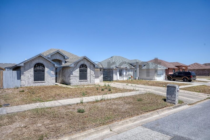 Building Photo - 6053 Blanco River St