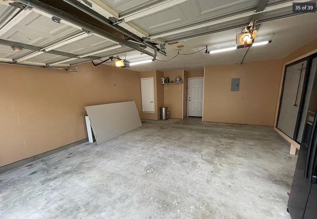 Building Photo - 4106 Cortina Dr
