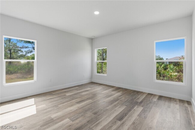 Building Photo - 325 Hermosa Ave