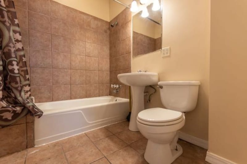 Building Photo - 3849 W School St