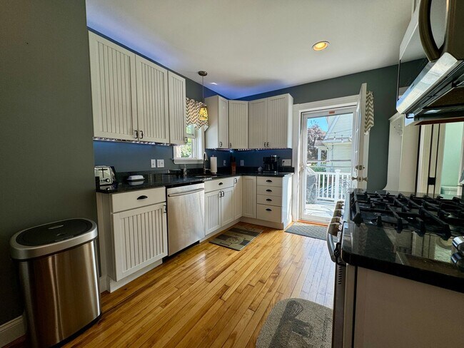 Building Photo - 3BD/1.5BA South Portland Single Family Home!! W/D In-Unit & Storage in Basement & Shed! Available...