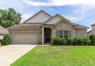 Building Photo - 3BR/2BA home in the heart of Fairhope!