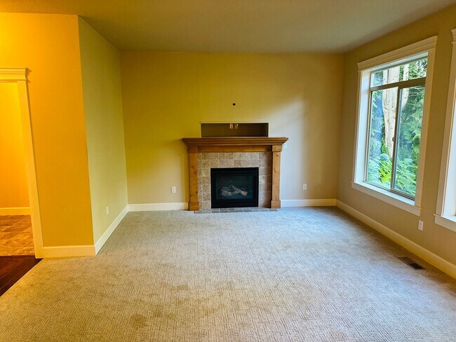 Building Photo - Beautiful Custom Felida Home