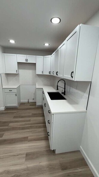 Building Photo - 6211 Aspen Ct