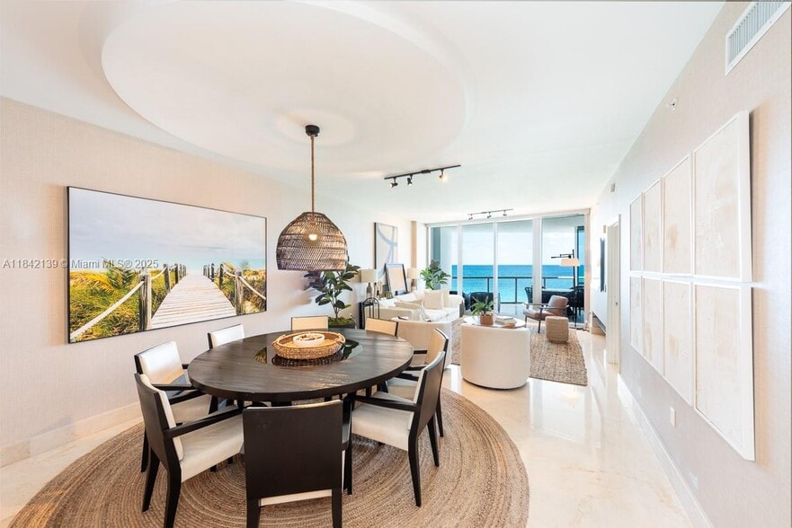 Building Photo - 17121 Collins Ave