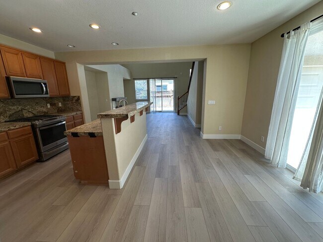 Building Photo - 2397 Tamalpais Ave