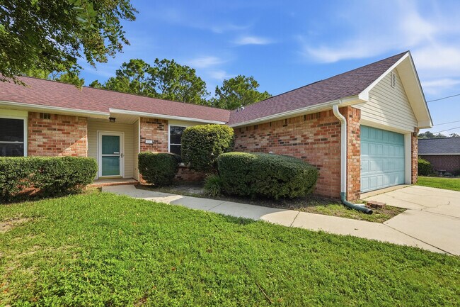 Building Photo - 1243 Jefferyscot Dr