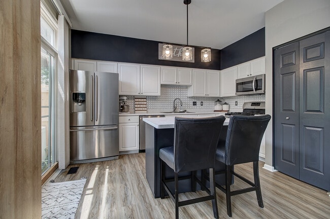 Building Photo - 21503 Franklin Cir