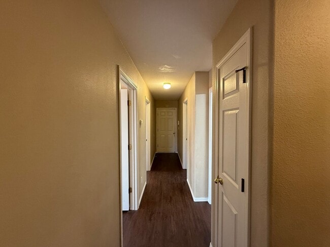 Building Photo - Single Story 4-bedroom home in Sylvan Scho...