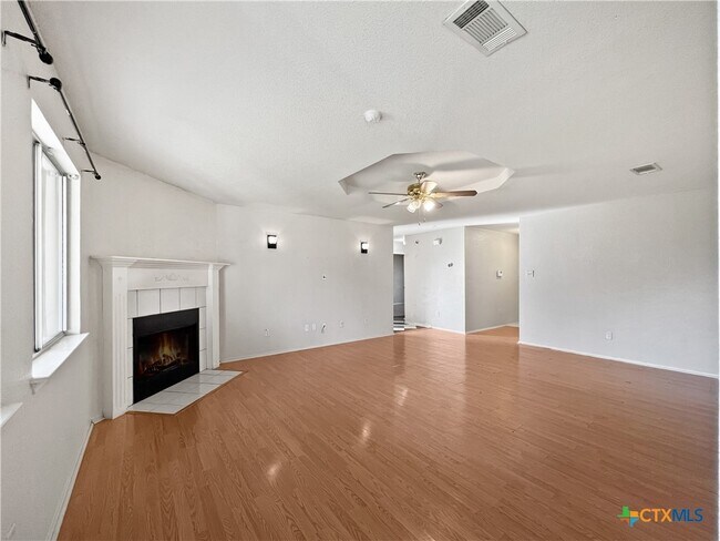 Building Photo - 3509 Bugle Dr