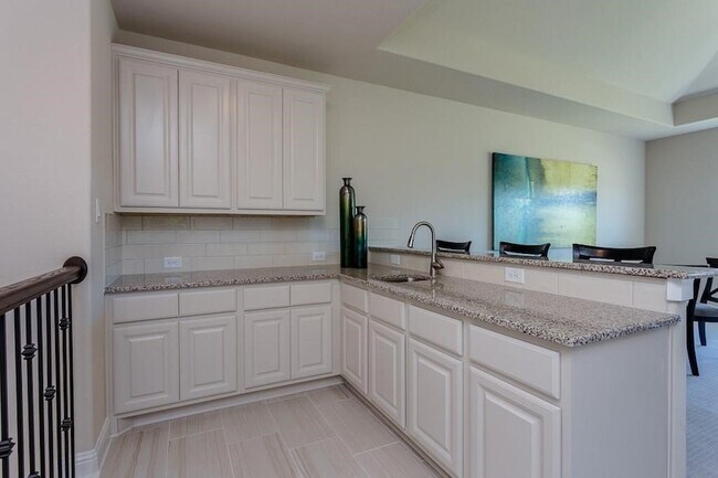 Building Photo - 2064 Bluestem Dr