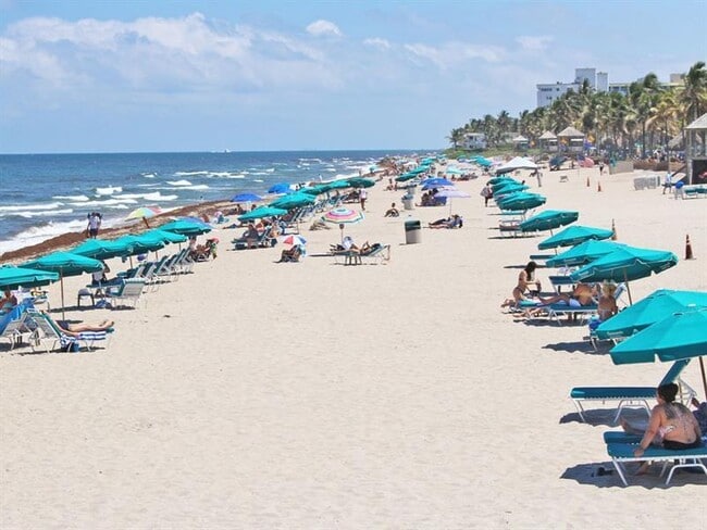 Building Photo - 39 Harwood B