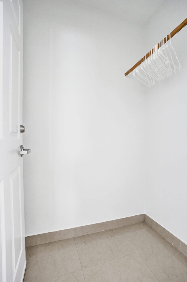 Building Photo - 905 N Federal Hwy