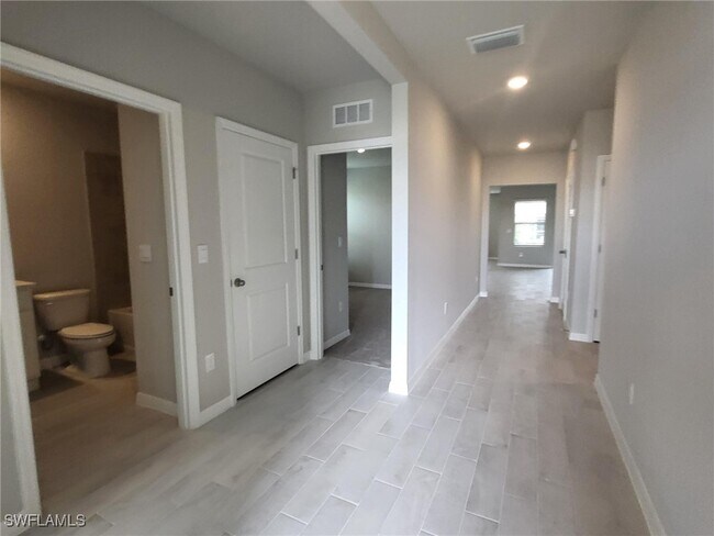 Building Photo - 2465 NW 9th St