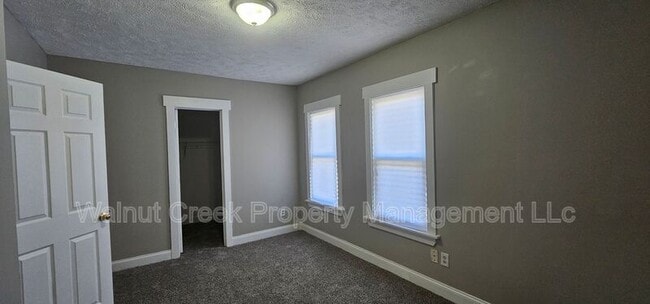 Building Photo - 9710 Easton Ave